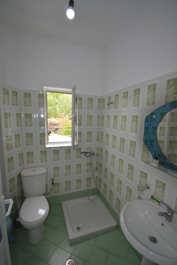 Villa Shqiponja ซารานเดอ ภายนอก รูปภาพ